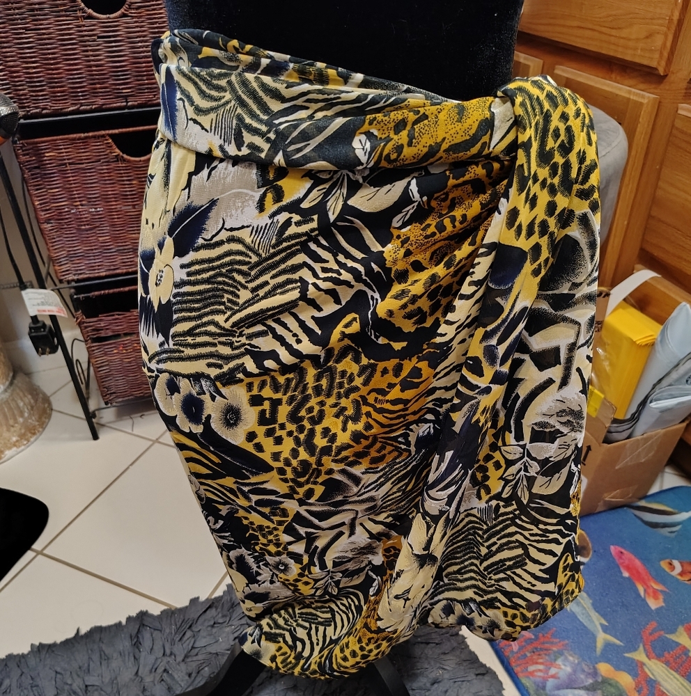 Vintage Maui HI Animal Floral Print Semi Sheer Sarong/ Sarong Dress/ See Info